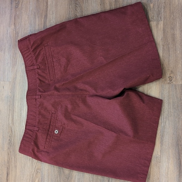 Swiss Tech Golf Outdoor Burgundy Shorts W/ Comfort Waistband & Belt Loops Sze 38 - Picture 5 of 8
